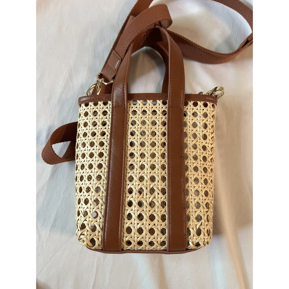 Universal Thread Caning Basket Weave Crossbody Purse With Brown Trim Small 7” - Picture 2 of 7